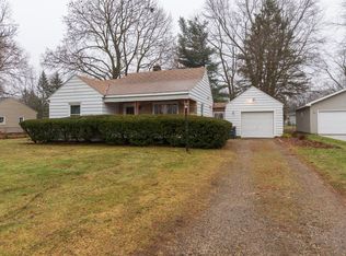 1808 Indian Rd, Portage, MI 49002