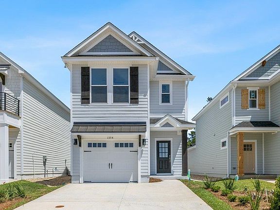 2nd image of 3695 Meadow Vista Ln