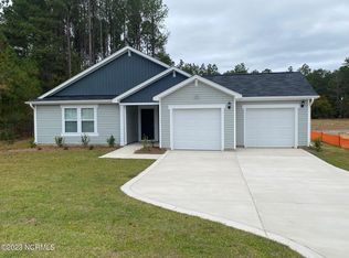 153 Walters Run Dr, Raeford, NC 28376