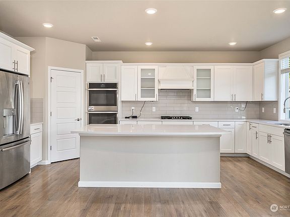 5th image of 33116 Glacier Avenue SE