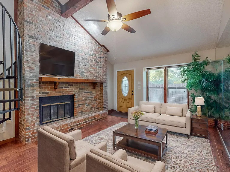 2569 Shady Ridge Dr — Photo 6