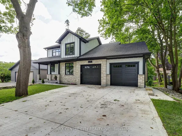 9 Delevan Cres, Tillsonburg, ON N4G 3M6