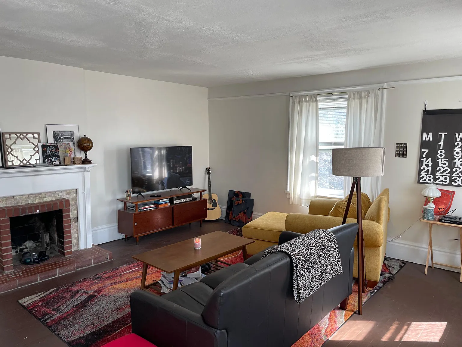 2 bed, 1000 sqft, $1,450 — Photo 2