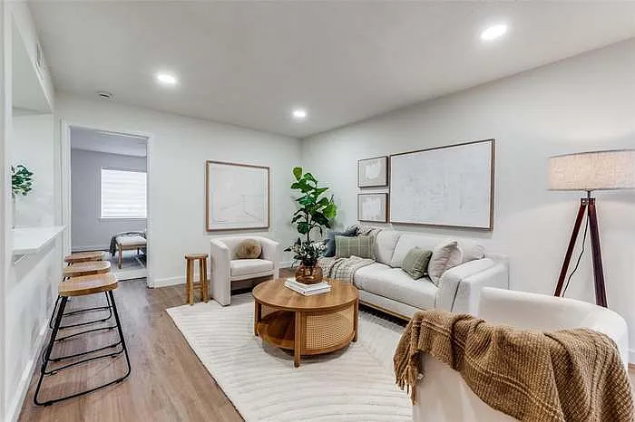 4525 Gilbert Ave — Photo 1
