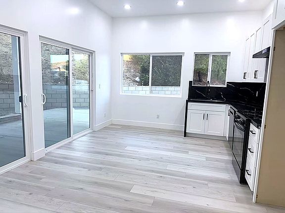 3rd image of 730 Amador Cir #B