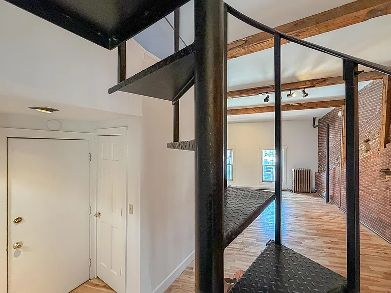 578 Congress St #3 — Photo 34