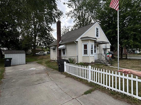 2nd image of 6308 Glenis St