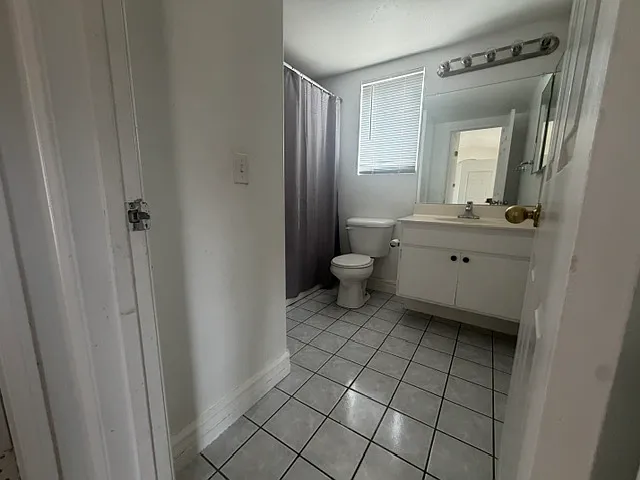 1725 Windsor Pl — Photo 13