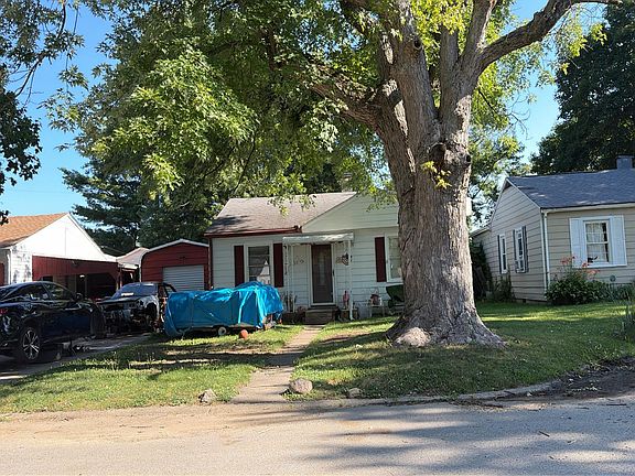 2nd image of 318 E 39th St