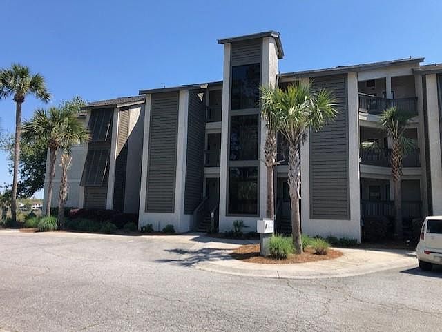 1st image of 327 Moss Oak Cir #327
