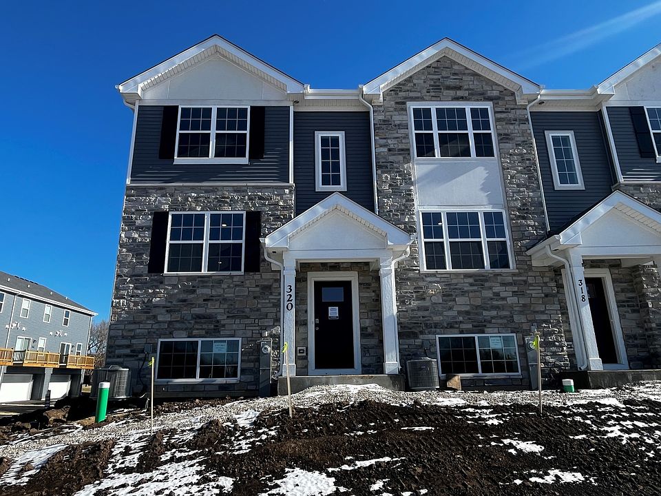 1st image of 320 Foxglove Dr