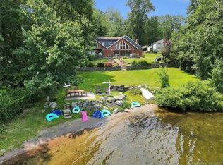 196 Juniper Dr, Coventry, CT 06238