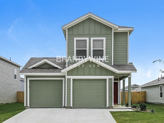 2nd image of 1432 Silver Oak Ln