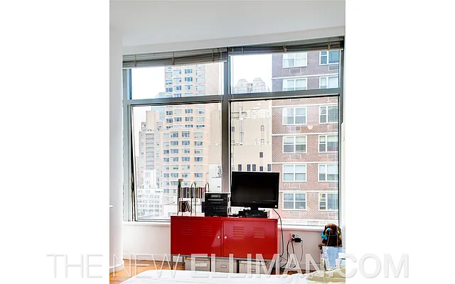 Sold by Douglas Elliman | media 13