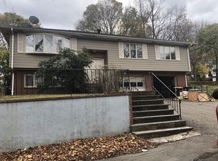 21 Wadaga Rd, Weymouth, MA 02191