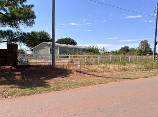 1107 Meadow View Ln, Blanchard, OK 73010