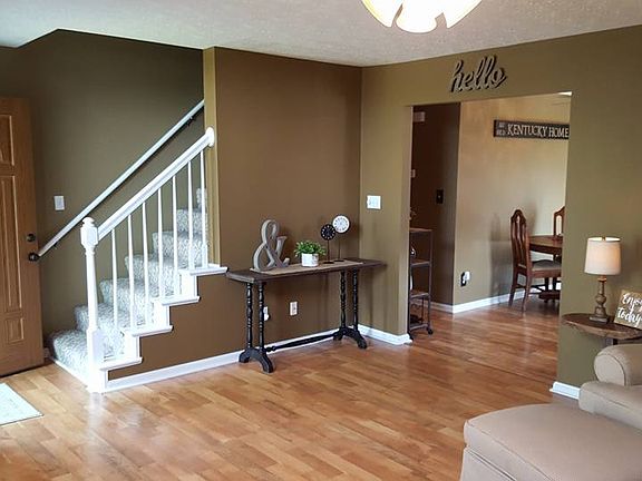 5th image of 351 Lakes Edge Dr