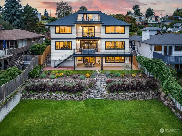 2606 26th Avenue W, Seattle, WA 98199