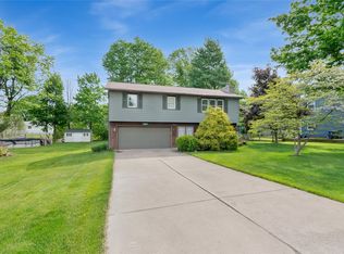3613 Hampshire Rd, Erie, PA 16506