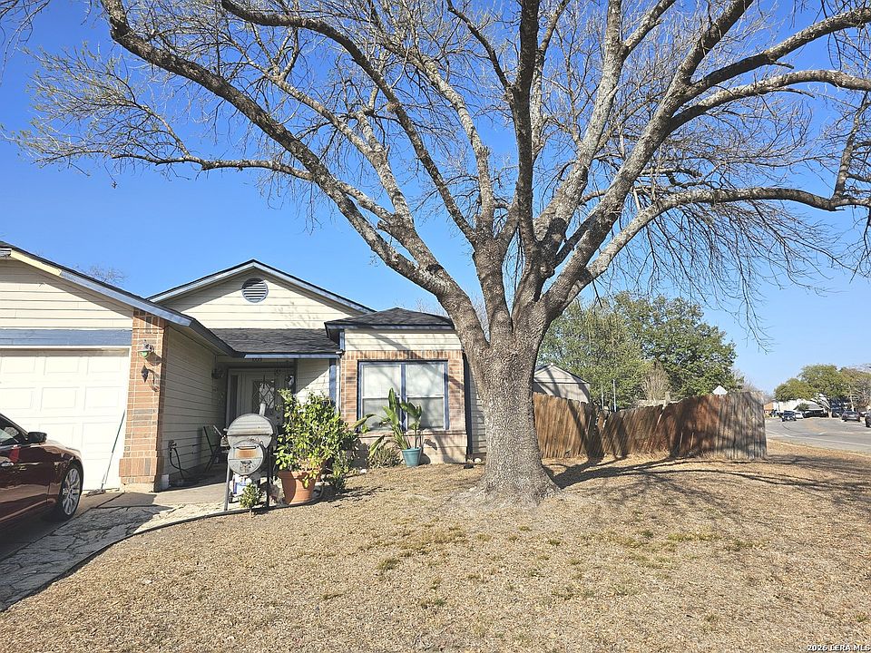 1st image of 10001 Cedarbend