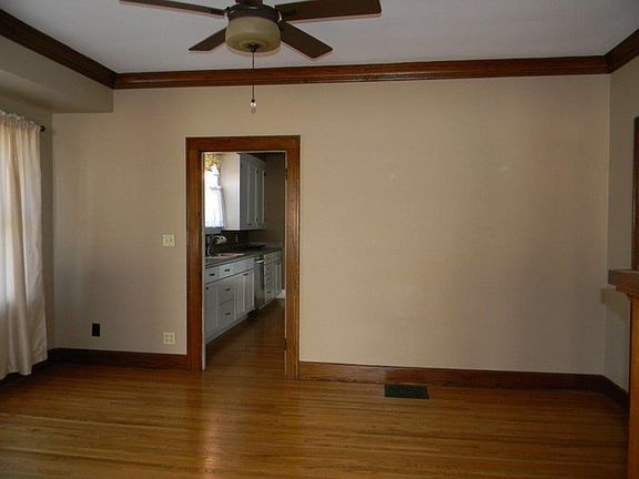 5th image of 613 W Moulton St