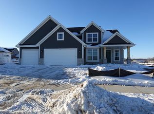 1724 Whalen Dr, Oconomowoc, WI 53066