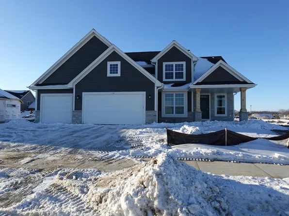 1724 Whalen DRIVE, Oconomowoc, WI 53066
