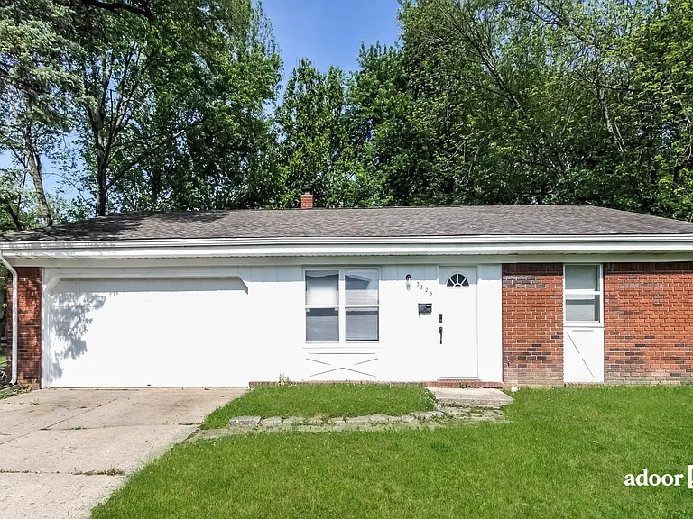 3725 Keefe Ct — Photo 1