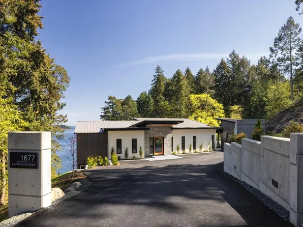 1677 Lands End Rd, North Saanich, BC V8L 5L9