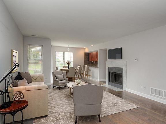 5th image of 123 Crest Wood Ct APT 1