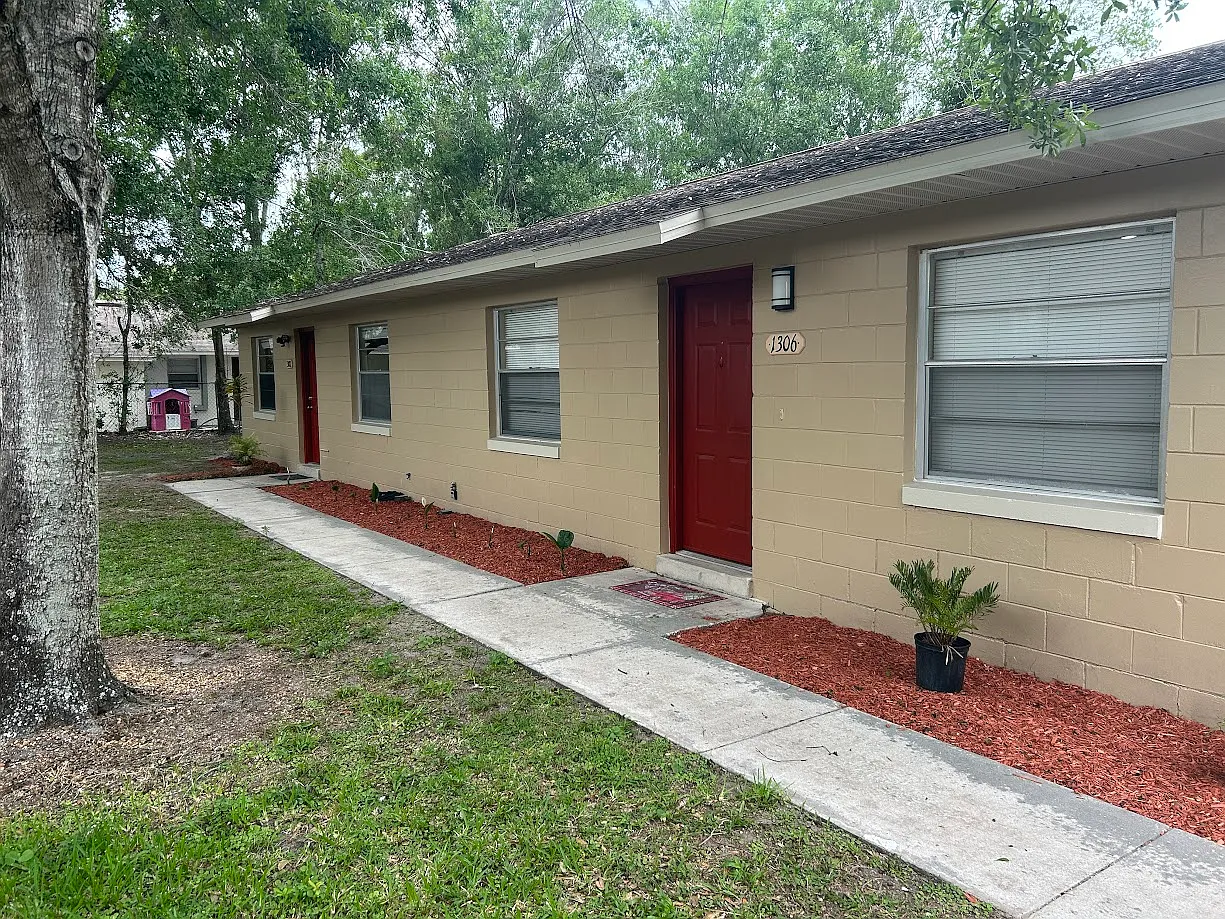 2 bed, 840 sqft, $1,450 — Photo 1