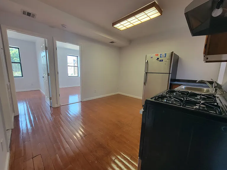 3512 Church Ave #2R — Photo 2