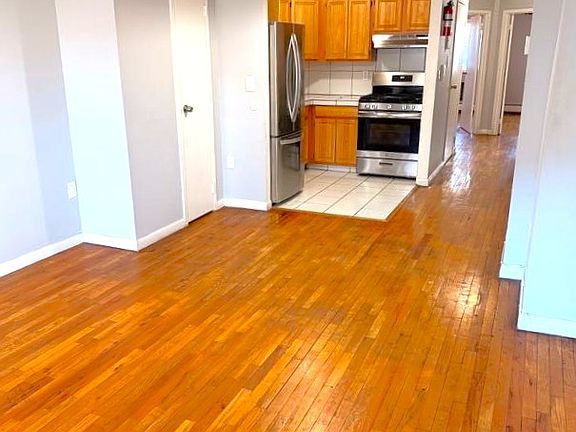 3rd image of 27-10 14th St APT 1