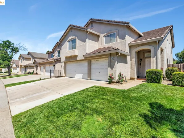8215 Red Elk Dr, Elk Grove, CA 95758