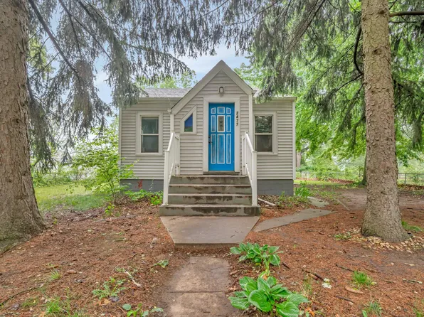 2477 Union St, Lake Station, IN 46405