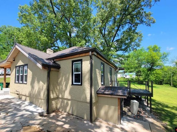 510 Combs Ave, Cotter, AR 72626