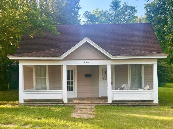 763 W Court St, Piggott, AR 72454