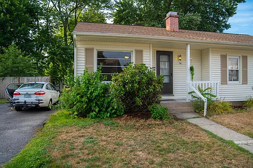 7 Haines St #A Photo 1