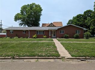110 N 5th St, Hiawatha, KS 66434