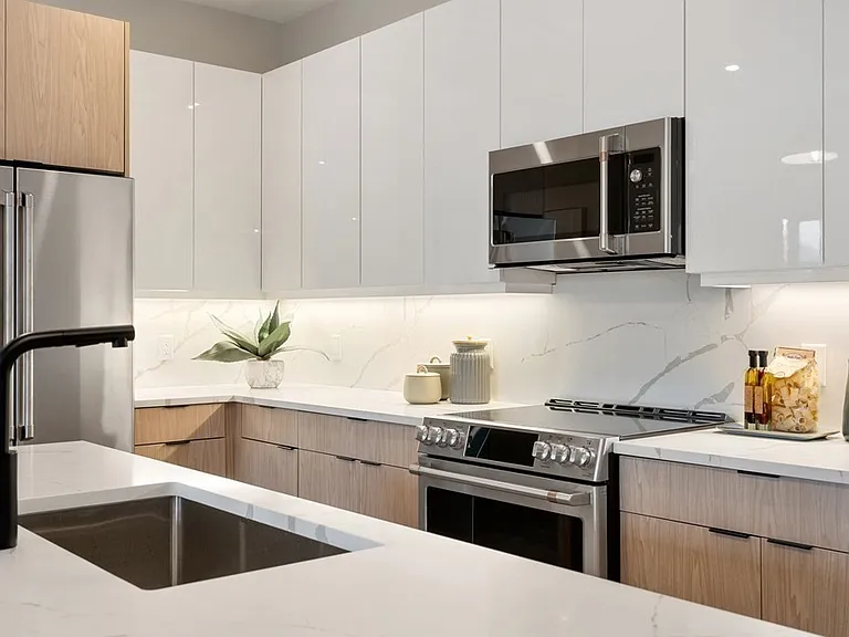 85 Myrtle St #304 — Photo 7