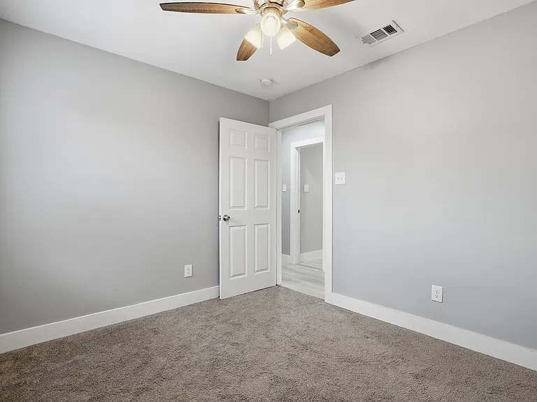 1010 Clinton Park St #A — Photo 8