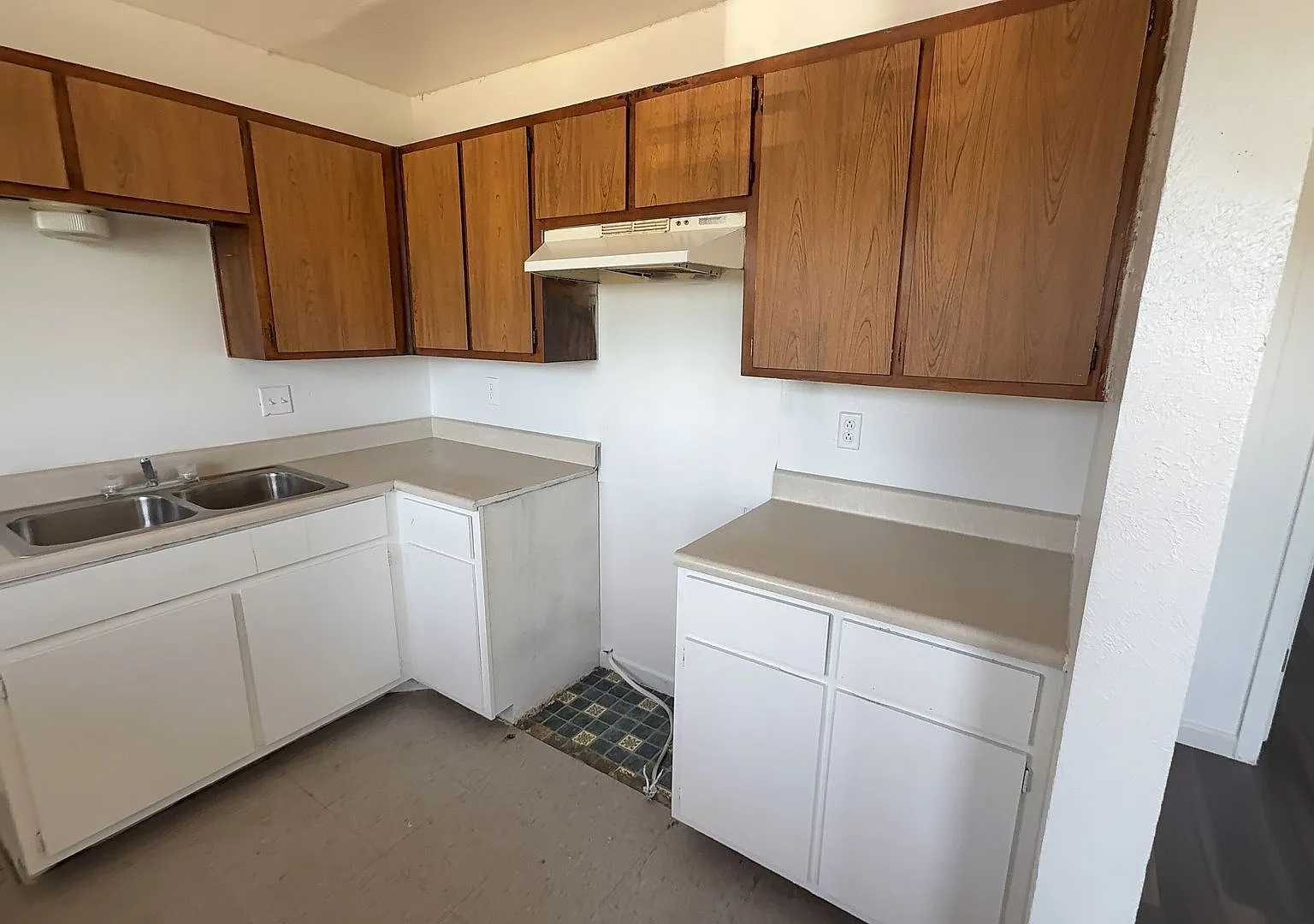1202 N College St — Photo 3