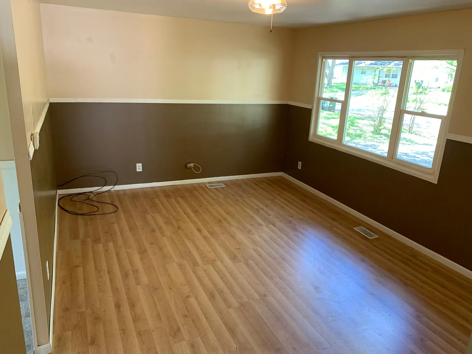 3 bed, 1100 sqft, $1,350 — Photo 3