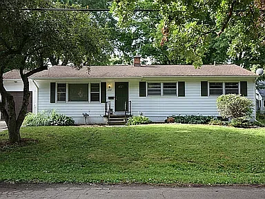 1227 Lilac Ave — Photo 1