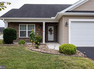 18 Chagrin Dr, Falling Waters, WV 25419