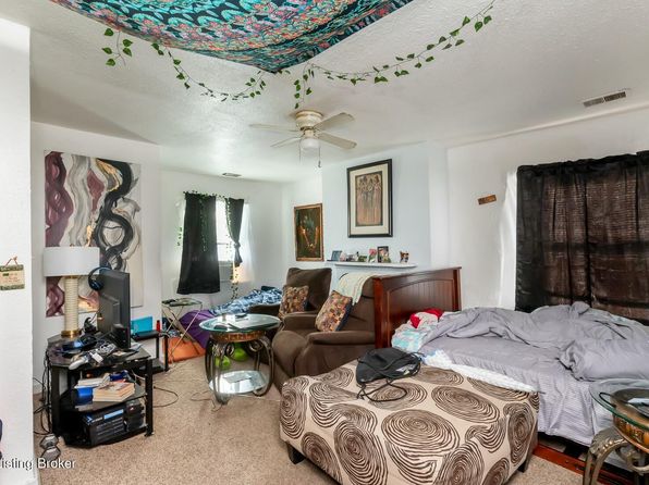 louisville-kentucky-2082374346 picture