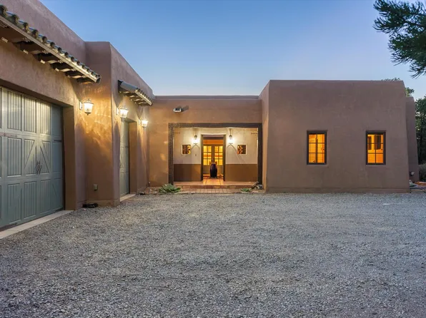 4 Blue Grama Ct, Tijeras, NM 87059