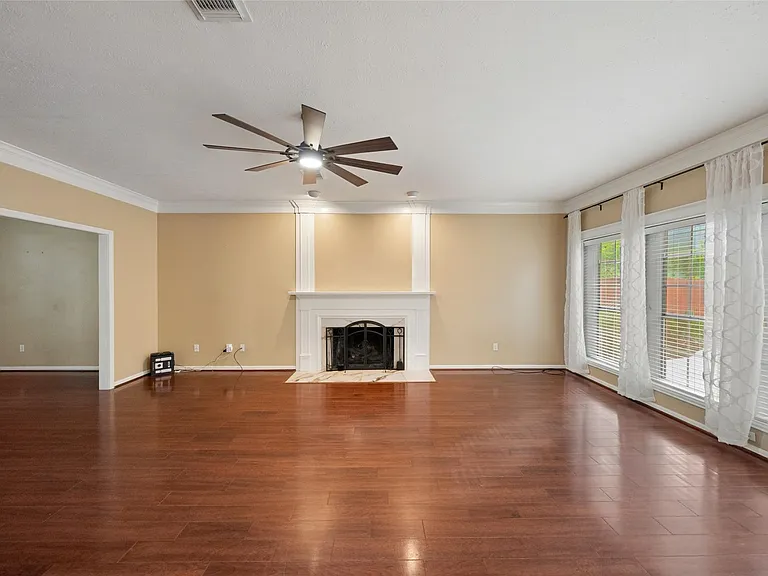 4422 Pine Breeze Dr — Photo 5