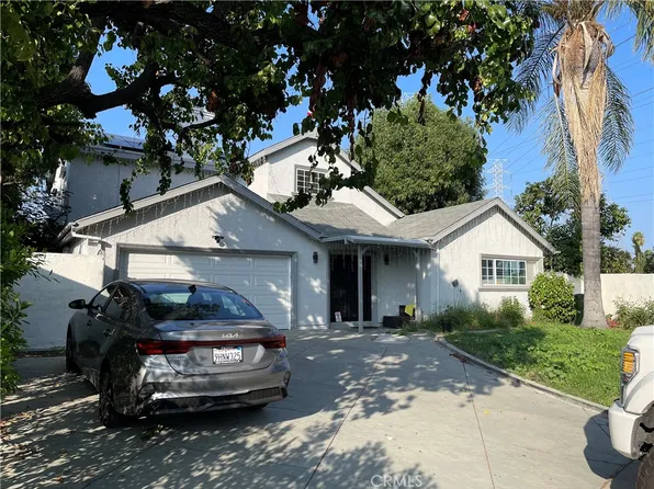 16031 Harvest St, Granada Hills, CA 91344