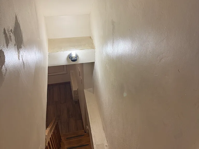 565 Putnam Ave #1 — Photo 10